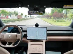 2025 Nio EC6 75kWh, чёрный — фото 14