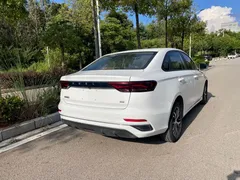 2022 Geely Emgrand 4th Gen 1.5L CVT Luxury, белый — фото 16