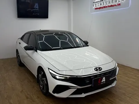 2023 Hyundai Elantra 1.5L CVT LUX Premium