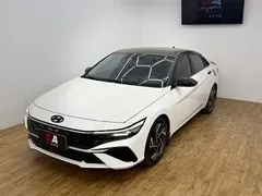2023 Hyundai Elantra 1.5L CVT LUX Premium, белый — фото 3