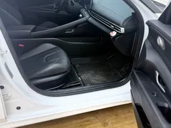 2023 Hyundai Elantra 1.5L CVT LUX Premium, белый — фото 11