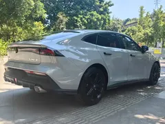2022 Changan UNI-V 1.5T — фото 5