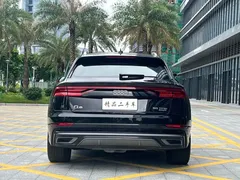 2021 Audi Q8 55 TFSI, чёрный — фото 5