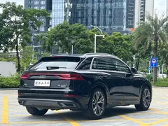 2021 Audi Q8 55 TFSI, чёрный — фото 6