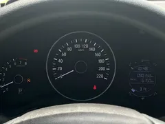 2020 Honda Vezel 1.5L CVT Luxury, белый — фото 15