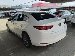 2021 Mazda 3 2.0L AT, белый — фото 5