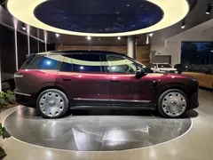 2026 Nio ES8 6-seat Executive Signature — фото 4