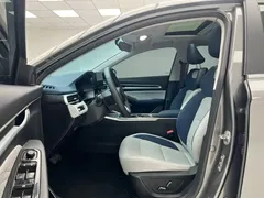 2022 Geely Emgrand 4th Gen 1.5L CVT Flagship — фото 14
