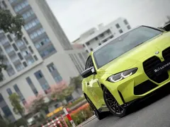2022 BMW M4 Coupe — фото 4