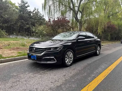 2021 Volkswagen Passat 330TSI Elite