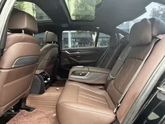 2022 BMW 5 Series 530Li M, чёрный — фото 12