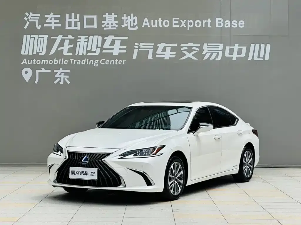 2021 Lexus ES 300h