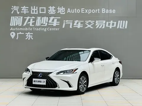 2021 Lexus ES 300h