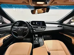 2021 Lexus ES 300h, белый — фото 6
