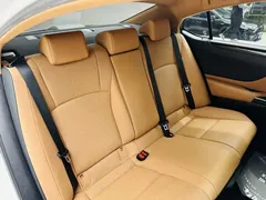 2021 Lexus ES 300h, белый — фото 8