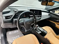 2021 Lexus ES 300h, белый — фото 9