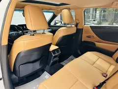 2021 Lexus ES 300h, белый — фото 10
