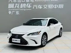 2021 Lexus ES 300h, белый — фото 15