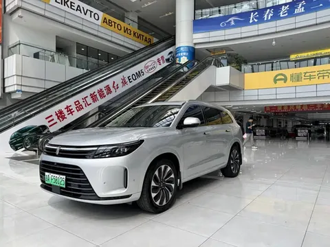 2022 Aito M7 1.5T 4WD Luxury