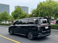 2024 Hongqi HQ9 2.0T 4WD Luxury, чёрный — фото 4