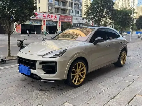 2022 Porsche Cayenne Coupe 3.0T Platinum