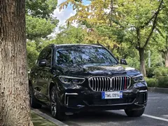 2022 BMW X5 30Li M, чёрный — фото 3
