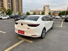 2023 Mazda 3 2.0L AT, белый — фото 4