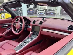 2022 Porsche 718 Boxster 2.0T — фото 10