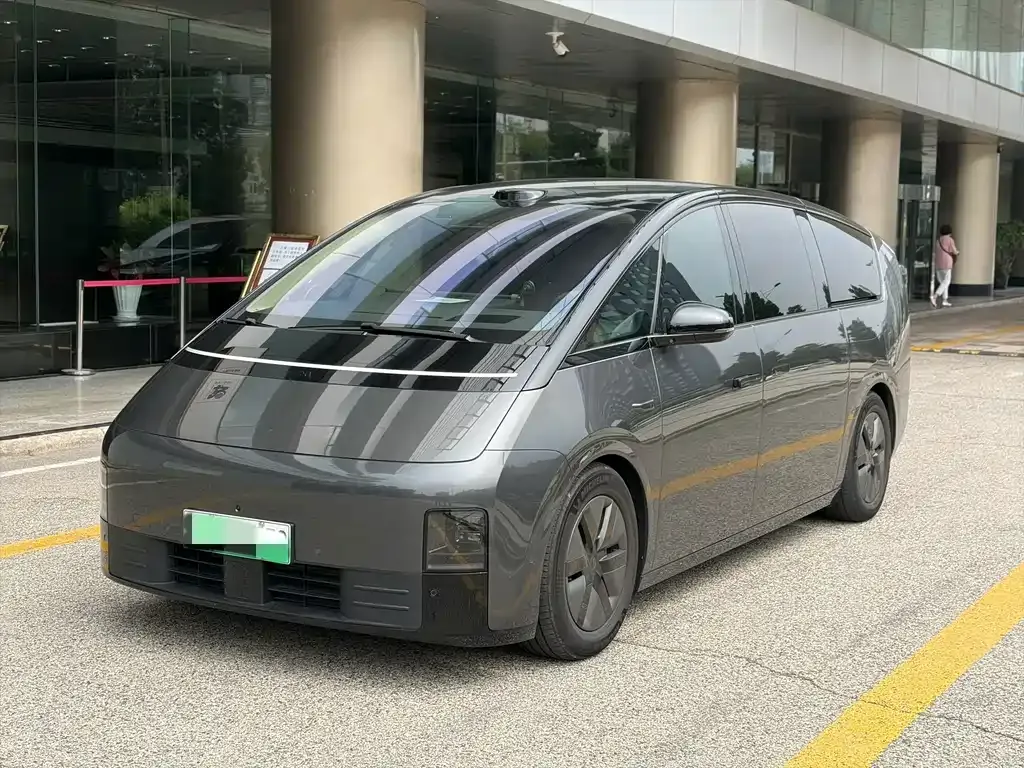 2025 Li Auto MEGA Home