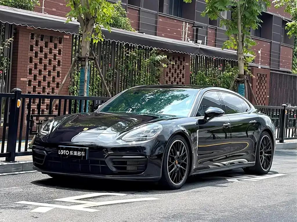 2023 Porsche Panamera 4 2.9T