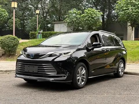 2021 Toyota Sienna 2.5L Hybrid Supreme