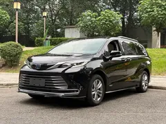 2021 Toyota Sienna 2.5L Hybrid Supreme, чёрный — фото 1