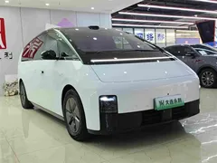 2025 Li Auto MEGA Home, белый — фото 4