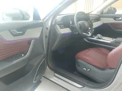 2025 Hongqi HS5 2.0T 4WD Pro — фото 16