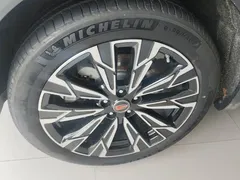 2025 Hongqi HS5 2.0T 4WD Pro — фото 23