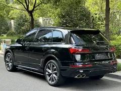2022 Audi Q7 55 TFSI quattro S line, чёрный — фото 4