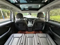 2022 Audi Q7 55 TFSI quattro S line, чёрный — фото 11