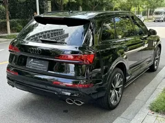 2022 Audi Q7 55 TFSI quattro S line, чёрный — фото 24