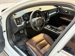 2022 Volvo S60 B4 Luxury, белый — фото 4