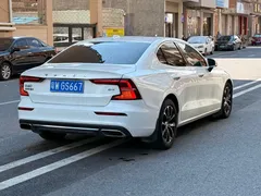 2022 Volvo S60 B4 Luxury, белый — фото 8