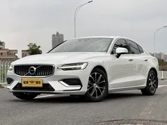 2022 Volvo S60 B4 Luxury, белый — фото 16