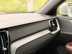 2022 Volvo S60 B4 Luxury, белый — фото 25
