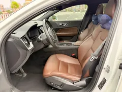 2022 Volvo S60 B4 Luxury, белый — фото 30