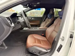 2022 Volvo S60 B4 Luxury, белый — фото 37