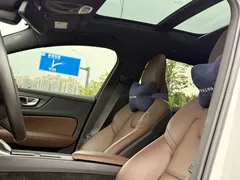 2022 Volvo S60 B4 Luxury, белый — фото 40