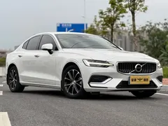 2022 Volvo S60 B4 Luxury, белый — фото 45