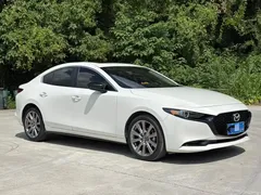 2021 Mazda 3 2.0L AT, белый — фото 2