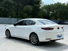 2021 Mazda 3 2.0L AT, белый — фото 3