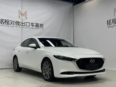 2023 Mazda 3 2.0L AT, белый — фото 3