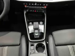 2022 Audi A3 Sportback 35 TFSI, зелёный — фото 11